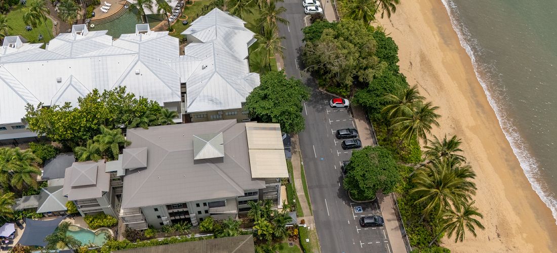 Sea Point On Trinity Beach - beachfront accommodation