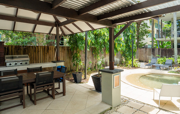 Sea Point On Trinity Beach BBQ