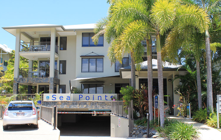 Sea Point On Trinity Beach Building